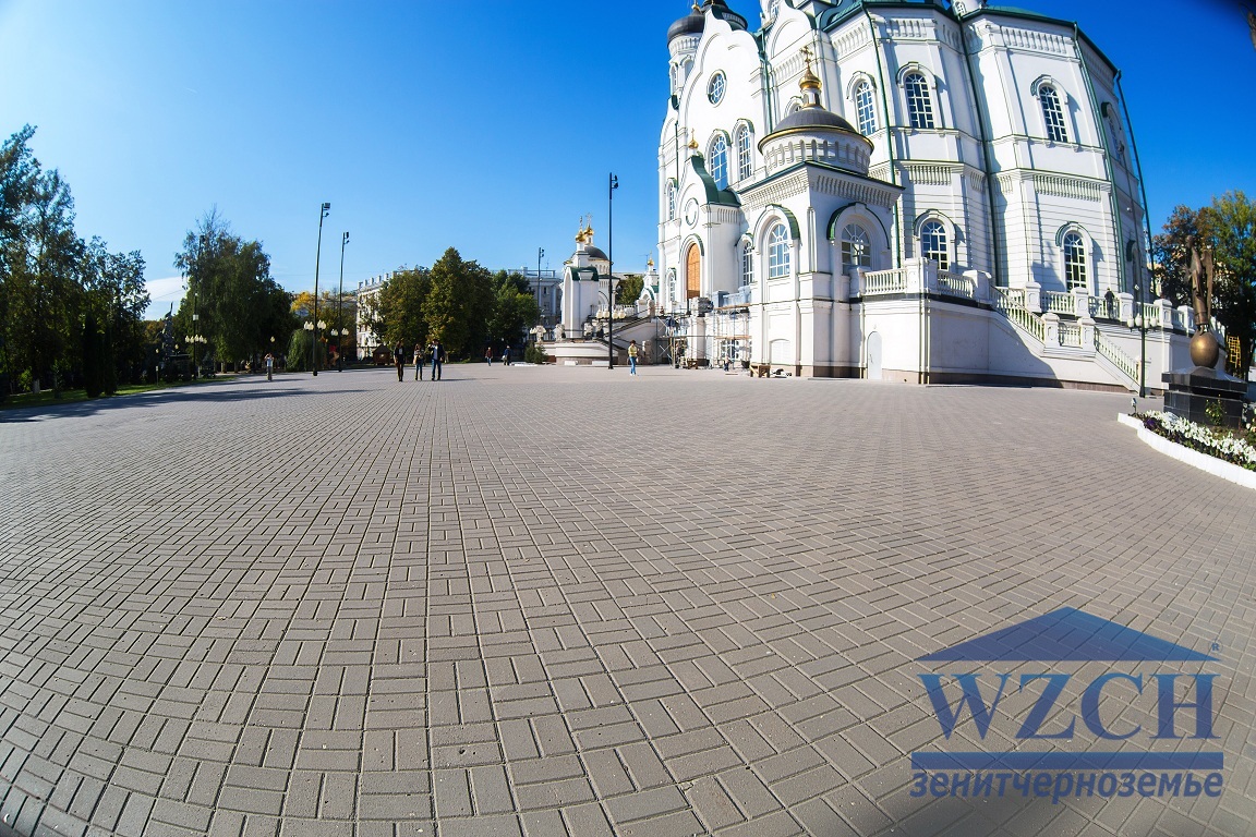 брусчатка перед Благовещенским кафедральным собором, Воронеж